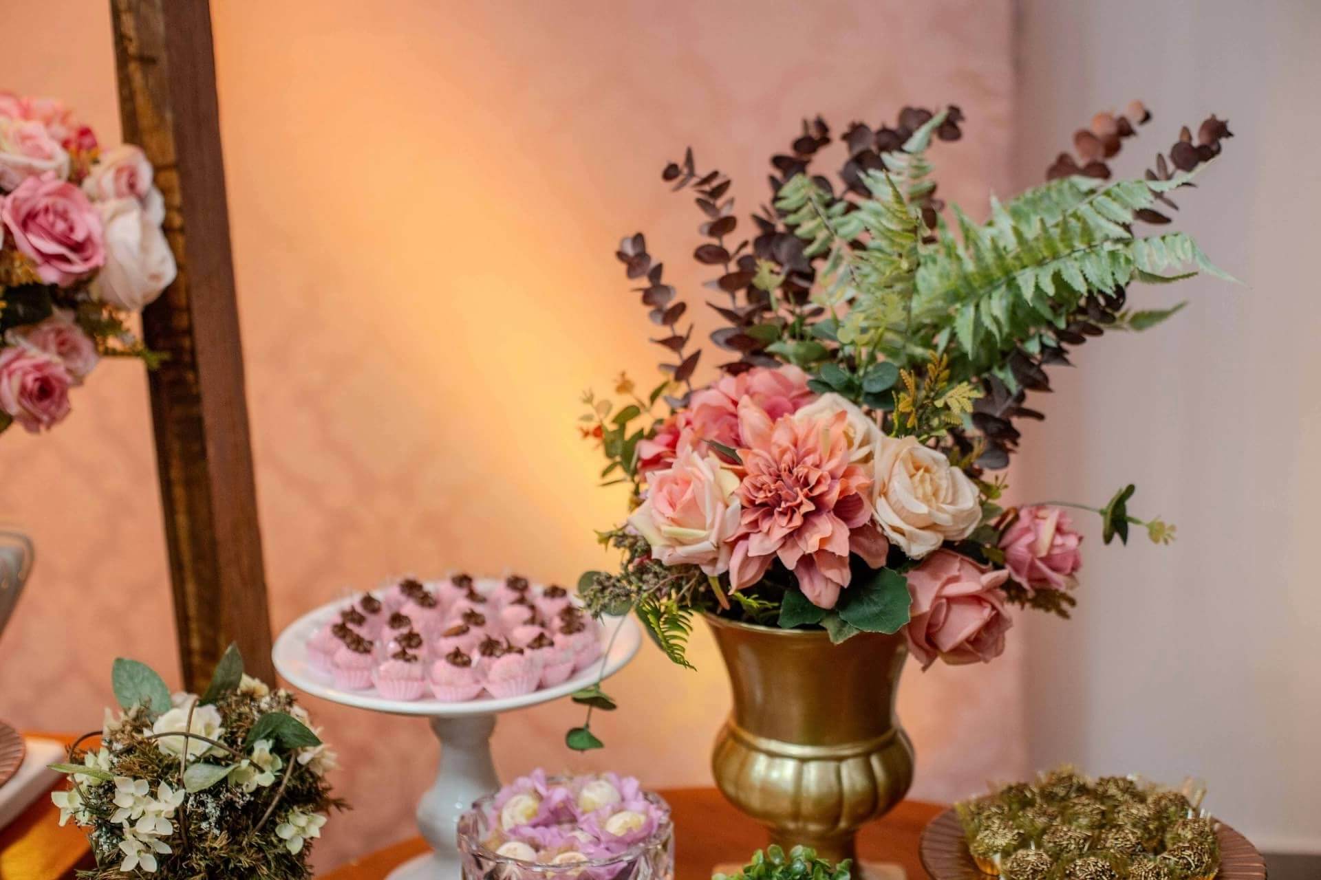 Shop with us your local Yarra Valley Florist